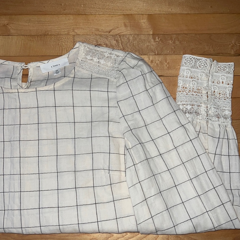Cream Blouse xs